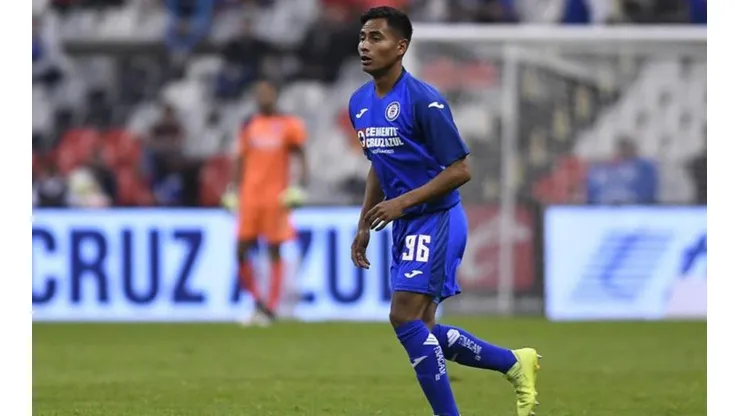 González en su debut contra el Atlas en el Clausura 2020