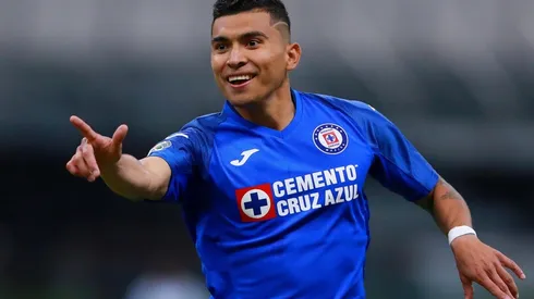 Orbelín Pineda muestra su felicidad en las redes