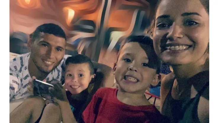 El noble gesto de Juan Escobar con familias humildes de Paraguay