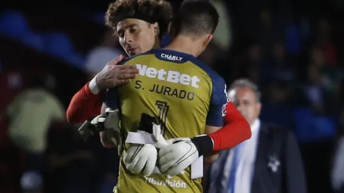 Jurado deja atrás a Memo Ochoa y es el portero más caro de Liga MX