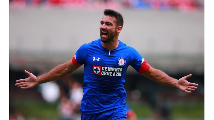 El delantero uruguayo celebra un tanto ante Lobos en el Apertura 2018