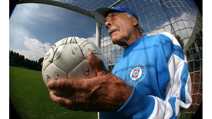 El mundo del futbol y de Cruz Azul se despiden de don Nacho Trelles