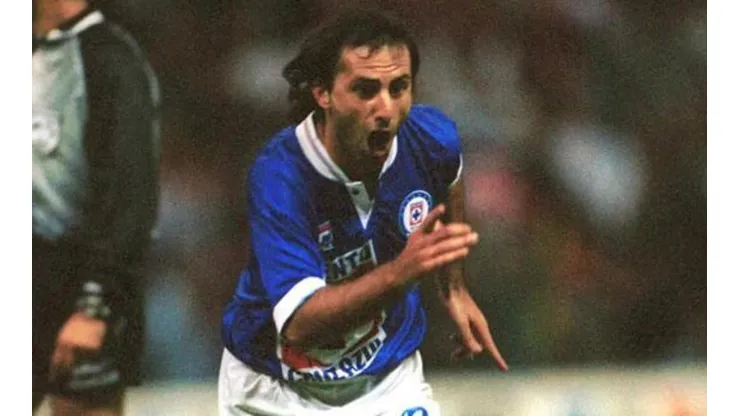 Diego Latorre tendrá una experiencia como DT en el fútbol amateur.