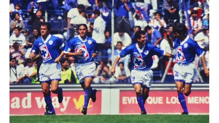 Cruz Azul vivió momentos complicados en estas décadas