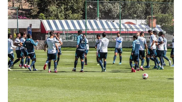 Cruz Azul sigue entrenando pero con medidas especiales por COVID-19