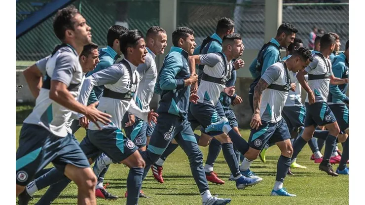 El equipo celeste era de los pocos que aún seguía con los entrenamientos