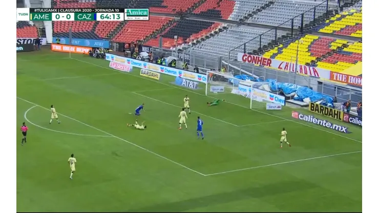 VIDEO: Cabecita bate a Ochoa y pone el 1-0 para Cruz Azul