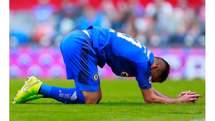 Pablo Aguilar al momento de su lesión en el partido entre Cruz Azul vs. Atlas del Clausura 2020