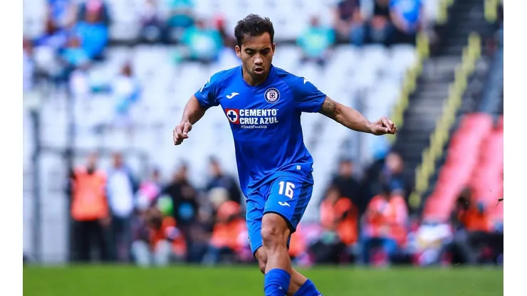 Adrián Aldrete en el partido entre Cruz Azul y Pachuca del torneo Clausura 2020