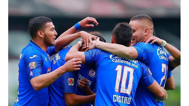 Cruz Azul golea a Xolos y se afirma en la cima de la tabla de Liga MX