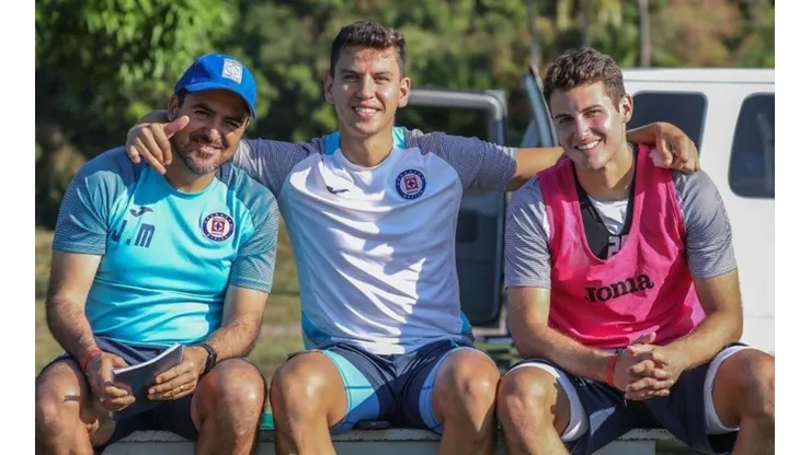 Igor sigue entrenando diferenciado y no ve tan cerca su vuelta a la cancha