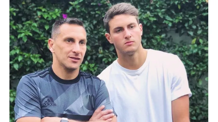 Santi comparte entrevista con el Chaco y recuerda su debut en Cruz Azul