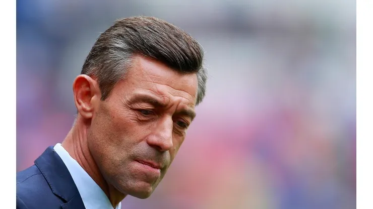 Caixinha en su etapa como técnico cementero