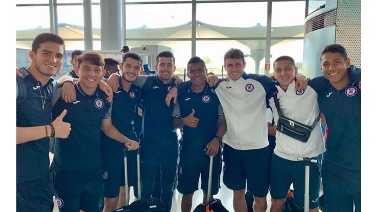 Cruz Azul viaja de vuelta a México para preparar el juego ante Tigres