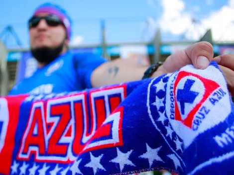La afición arropa a Cruz Azul en Jamaica
