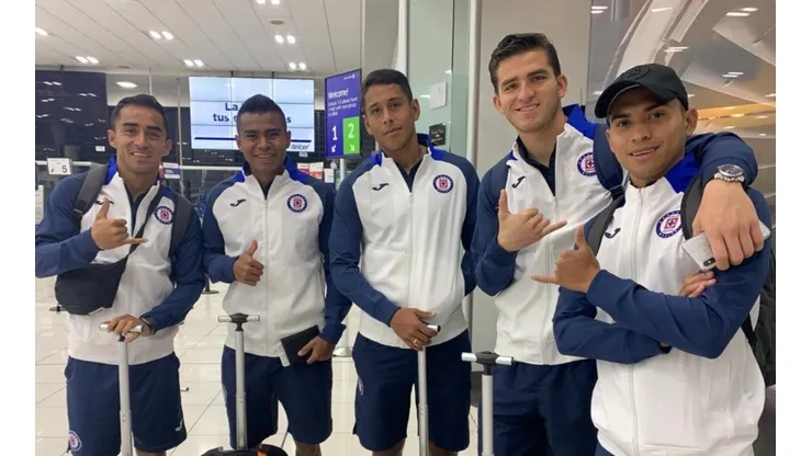 Cruz Azul ya viaja rumbo a Jamaica para enfrentar a Portmore United