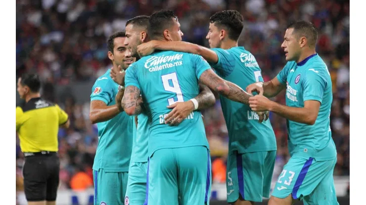 El primero del año: Cruz Azul enfrentará a Chivas con su playera verde agua