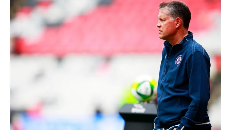 Cruz Azul enfrentará a Chivas con la base que armó Peláez
