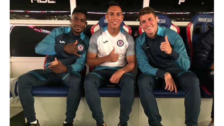 Cruz Azul ya está en el estadio Akron listo para derrotar a las Chivas