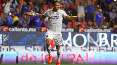 ¿Debe Yoshimar Yotún volver a ser titular por Cruz Azul ante Chivas?