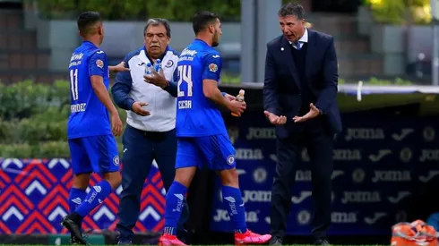 El técnico uruguayo volvería a confiar en Juan Escobar