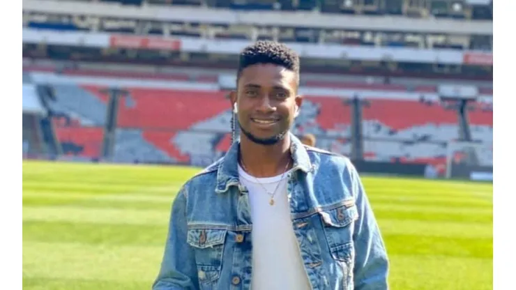 Borja viajará hoy por su visa y podría debutar por Cruz Azul ante Chivas