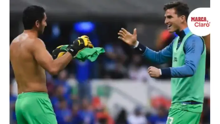 El emotivo abrazo entre Corona y Jurado tras el triunfo