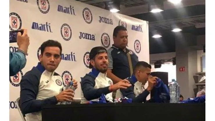 Más de 80 personas se dieron cita a esta firma de autógrafos