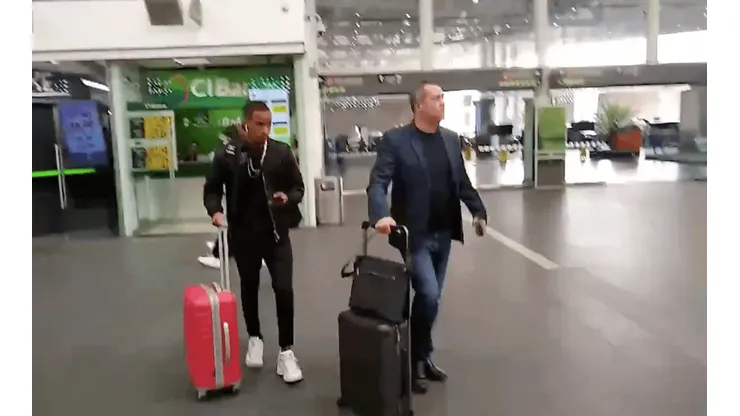 Paulinho dejó México ante su fallido fichaje con Cruz Azul.