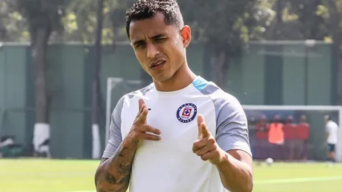 Excelente: Yotún ya toca balón en la práctica de hoy de Cruz Azul