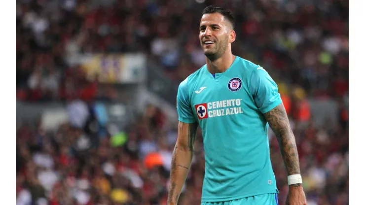 Cruz Azul le abre la puerta a la salida de Édgar Méndez rumbo a Alavés