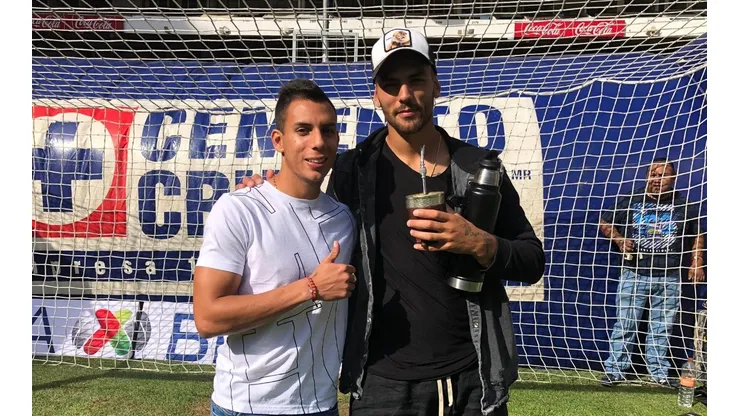 Passerini y Castro ya realizan los trámites de su visa de trabajo