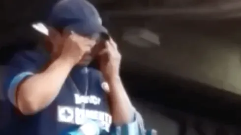 La emocionante actitud de un aficionado ciego de Cruz Azul.