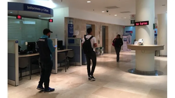 Alex Castro presenta los exámenes médicos para firmar con Cruz Azul