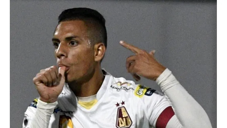 ¿Por qué se reactivó la negociación de Cruz Azul por Alex Castro?