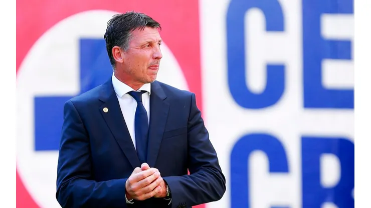 Los aficionados de Cruz Azul vuelven a pedir #FueraSiboldi en rrss