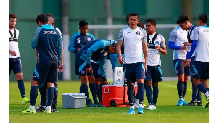 Cruz Azul buscaría más refuerzos pero prestados.
