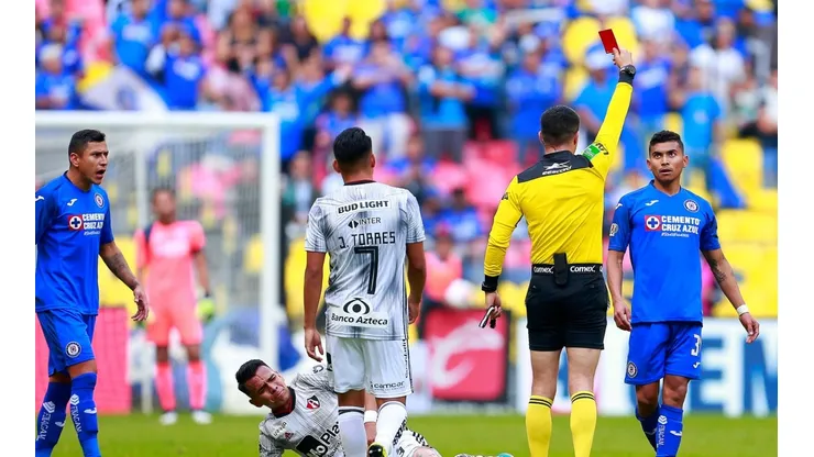 Orbelín recibe su castigo tras ser expulsado en Cruz Azul vs Atlas