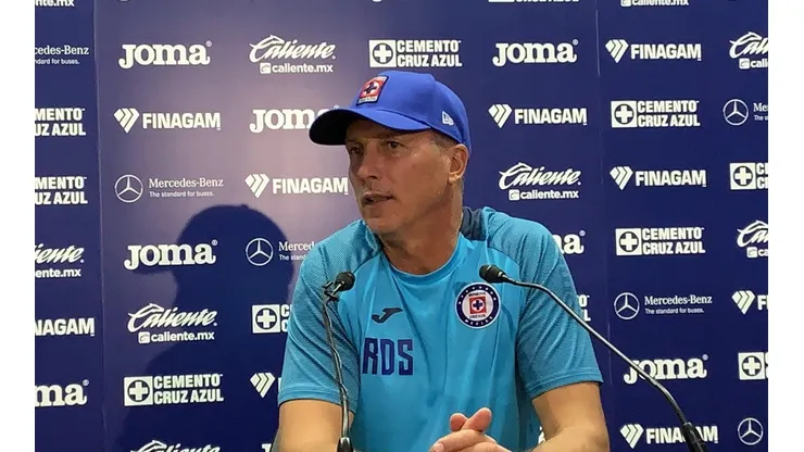 Siboldi asegura que no van por compras de pánico y que no se irá del club