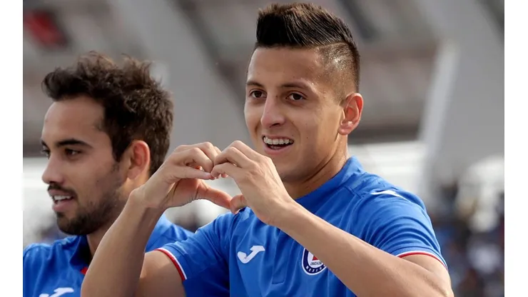 Ajax se la juega y busca a Roberto Alvarado para el mercado de verano