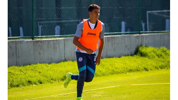 Lichnovsky está de alta y Aldrete ya entrena en cancha previo a la jornada 1
