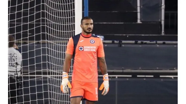 Saprissa no puede pagar el sueldo de Allison y se traba su salida de Cruz Azul