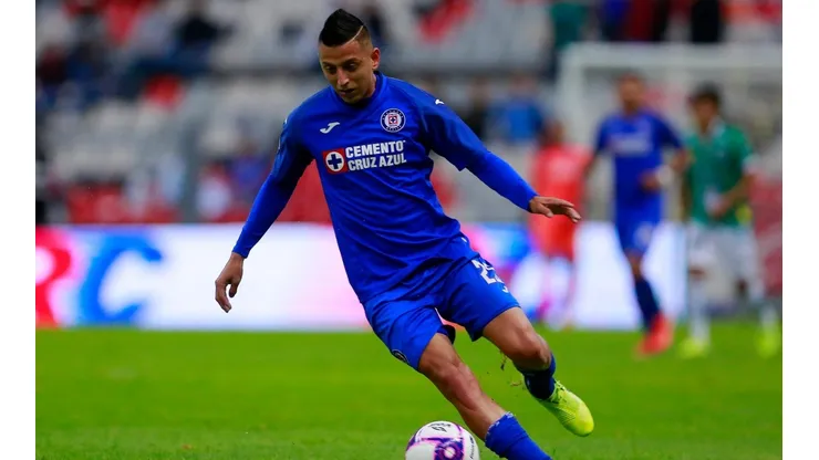 Piojo Alvarado interesa en dos clubes de Premier League y dejaría Cruz Azul