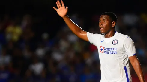 Cruz Azul estaría negociando a Bryan Angulo con Xolos de Tijuana