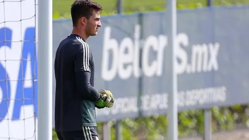 Jurado se sumaría mañana a los entrenamientos de Cruz Azul.