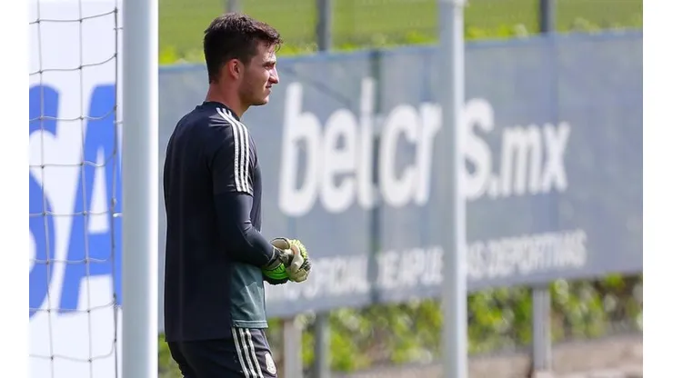 Jurado se sumaría mañana a los entrenamientos de Cruz Azul.