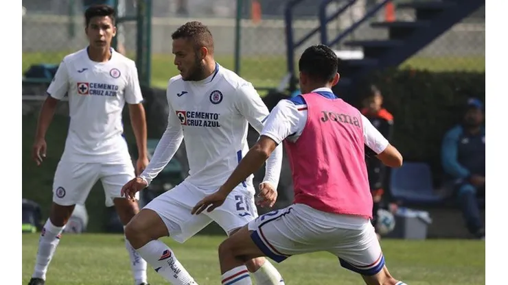 Cruz Azul vence a Hidalgo en amistoso con golazo del Chaquito