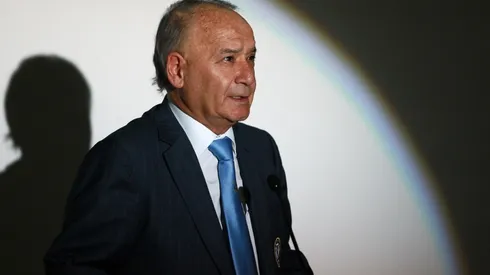 En medio del discurso de Chaco Giménez, la afición abucheó a Guillermo Álvarez