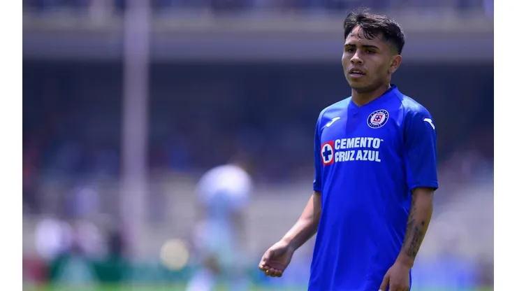 Al fin: Cruz Azul hace válida la opción de compra por Misael Domínguez