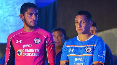 El Chaco emplaza a Cruz Azul y pide que Chuy y Cata se retiren en casa